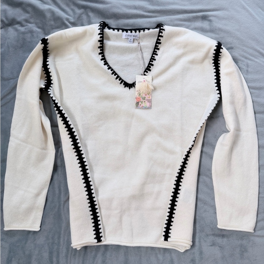 Johnny Was Cream V-Neck Sweater with Black Trim - Picture 4 of 6